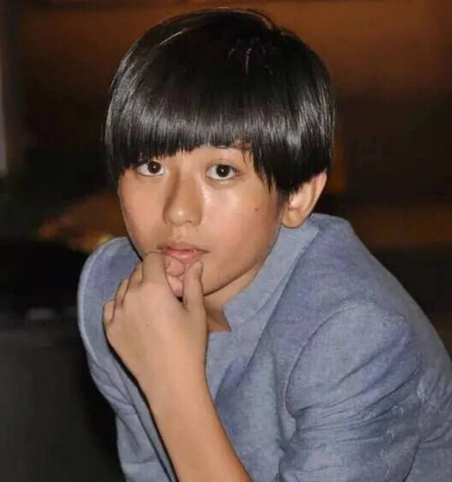 林志颖晒kimi10岁近照竟酷似蔡徐坤ikun他不配