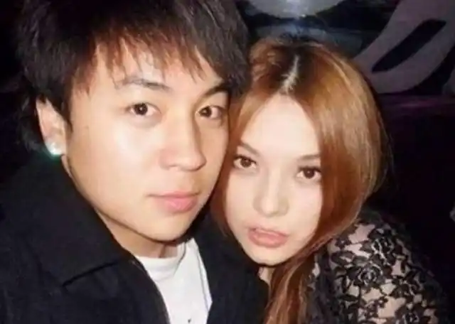 现在仍然活跃在娱乐圈,曾经和何洁谈过恋爱,现在女友演员王若伊,毕业