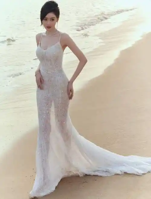 张天爱海边美照