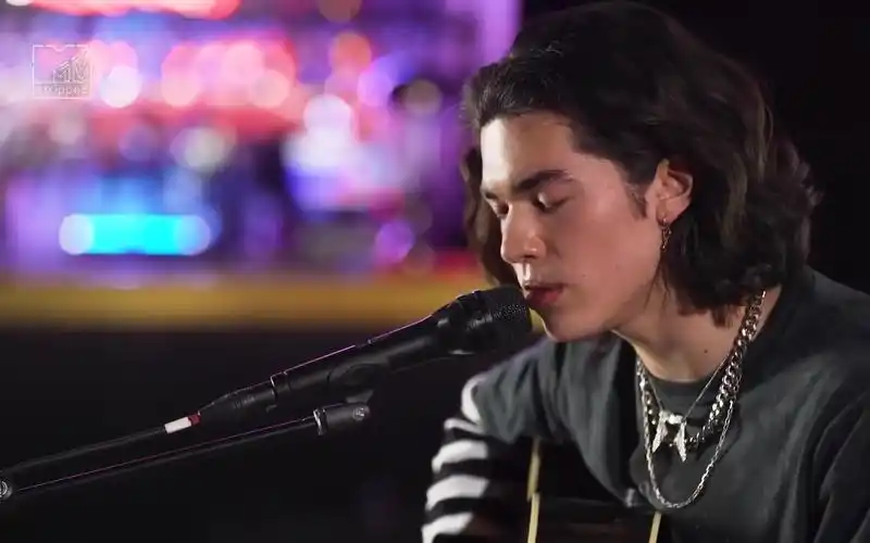 【霉霉歌曲翻唱】love story-柯灰conangray现场版