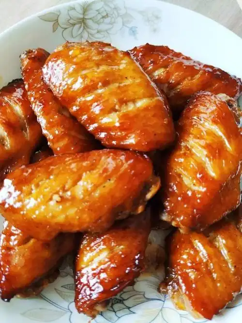 小依的厨房做的烤鸡翅(烤箱版)