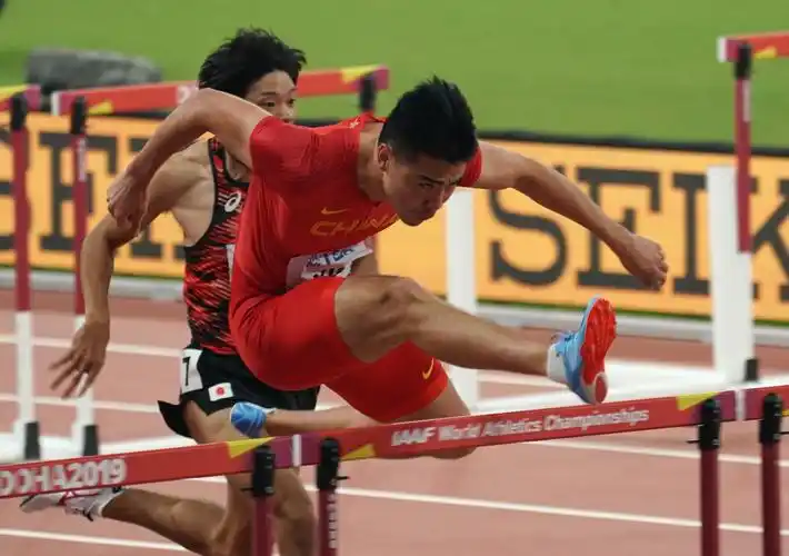 美国田径又现跨栏高手 10天疯狂提升个人最佳0.23秒