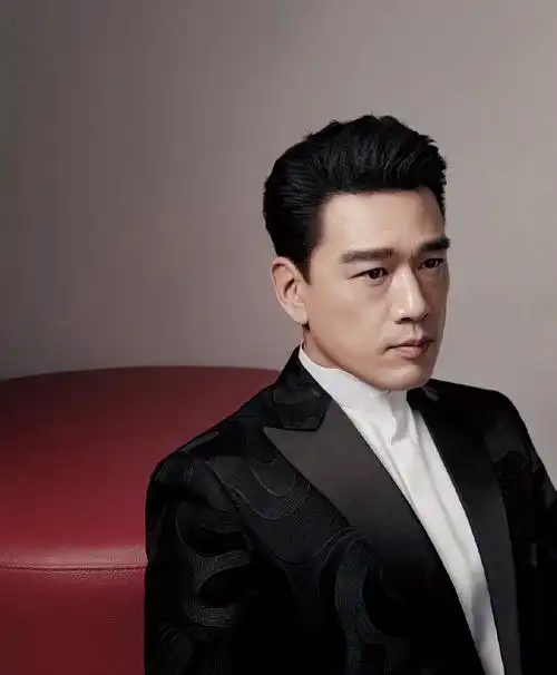 王耀庆时装男士六月刊封面写真_"舅舅"王耀庆帅气图片写真 _ 图片网