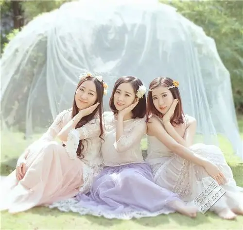 三人闺蜜照 室内婚纱 室外小清新