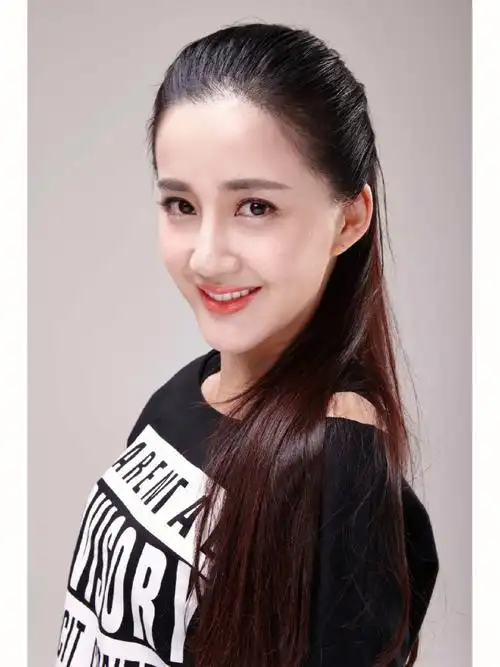 明星生图陈欣予高清棚拍生图