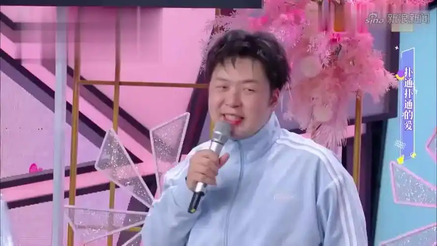 快乐大本营:吴昕唐晓天双人跳绳,两人的默契真是差的可以