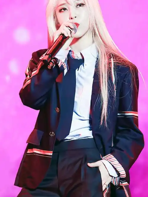 每天认识一个美女day49