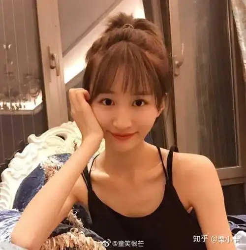 任嘉伦的女友聂欢都做了啥?