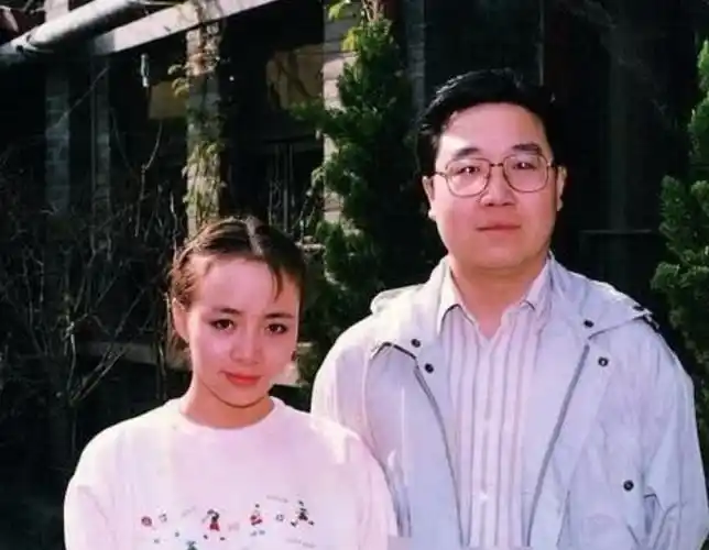 赵明明和丈夫英宁两人也是有过山盟海誓