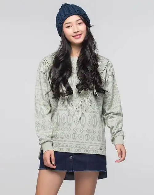 灰绿色独特潮流长袖上衣