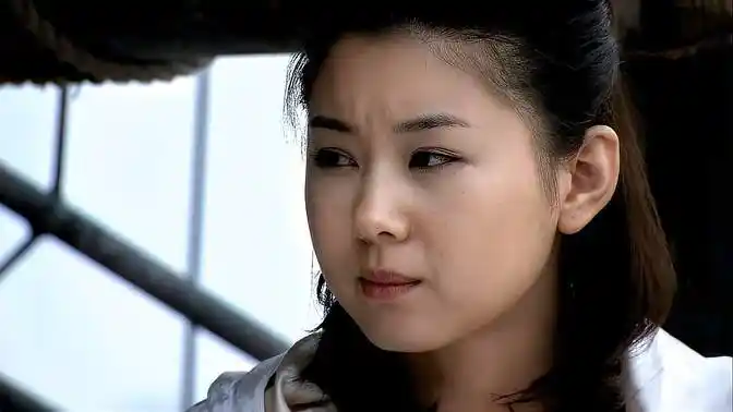 卧底:女卧底执行任务,竟对嫌犯儿子动了感情,领导得知霸气怒斥-影视综