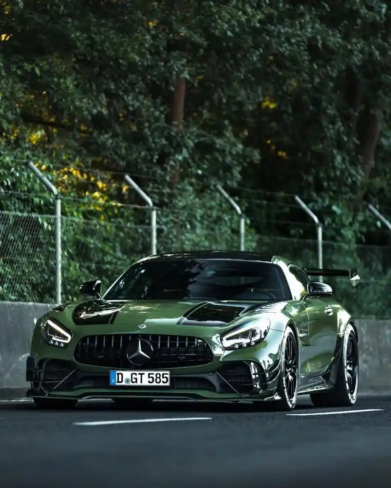 梅赛德斯-奔驰amg gtr