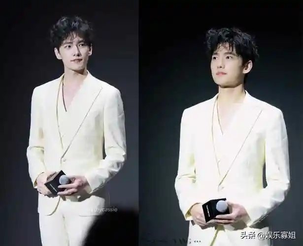 杨洋十年再见,深v白西装 卷发,时尚雅痞气息尽显!_娱乐_活动_发型