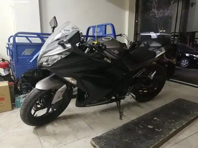 18年进口大贸川崎小忍者250手续齐全必须过户