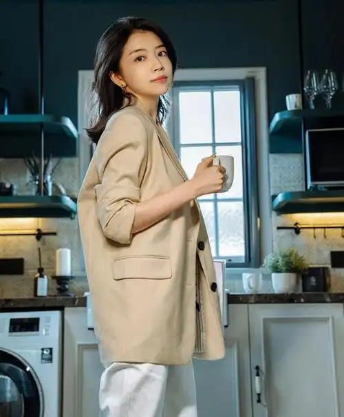 时尚搭配女装博主三木-发簪网