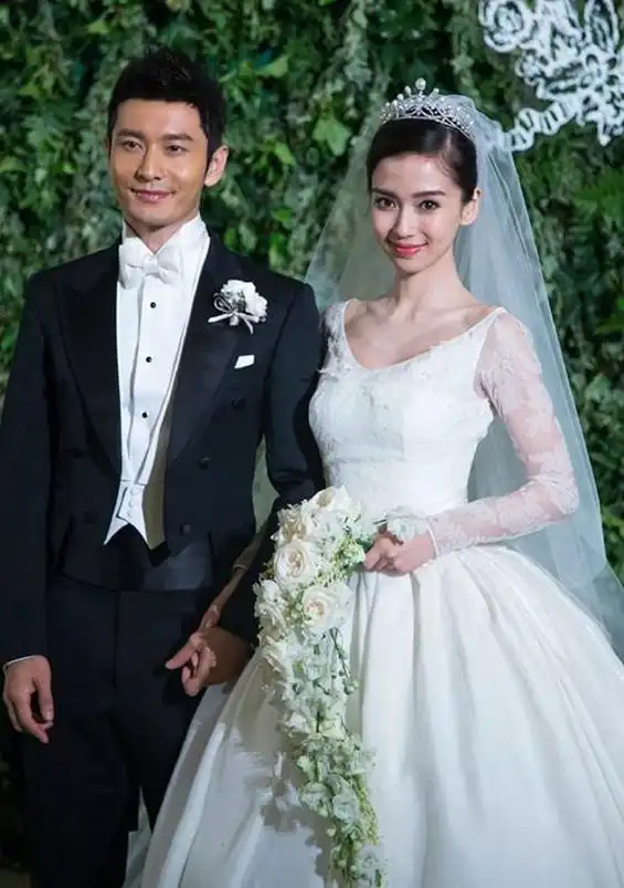 黄晓明婚礼耗资2亿,谢霆锋包岛求婚,明星结婚豪掷千金难逃离婚|张柏芝