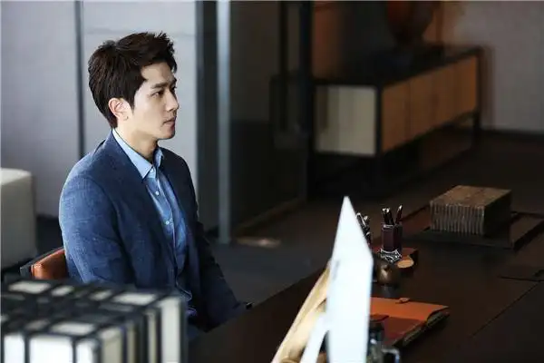 爱上你治愈我重磅开播彭冠英演绎高智商精英