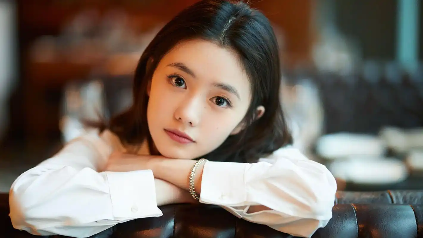 娱乐点评:肖战,李沁,蔡徐坤,刘浩存,欧阳娜娜,陈妍希