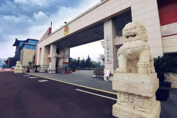 录取分数不高的6所军校,适合学生捡漏,想考军校的可以收藏