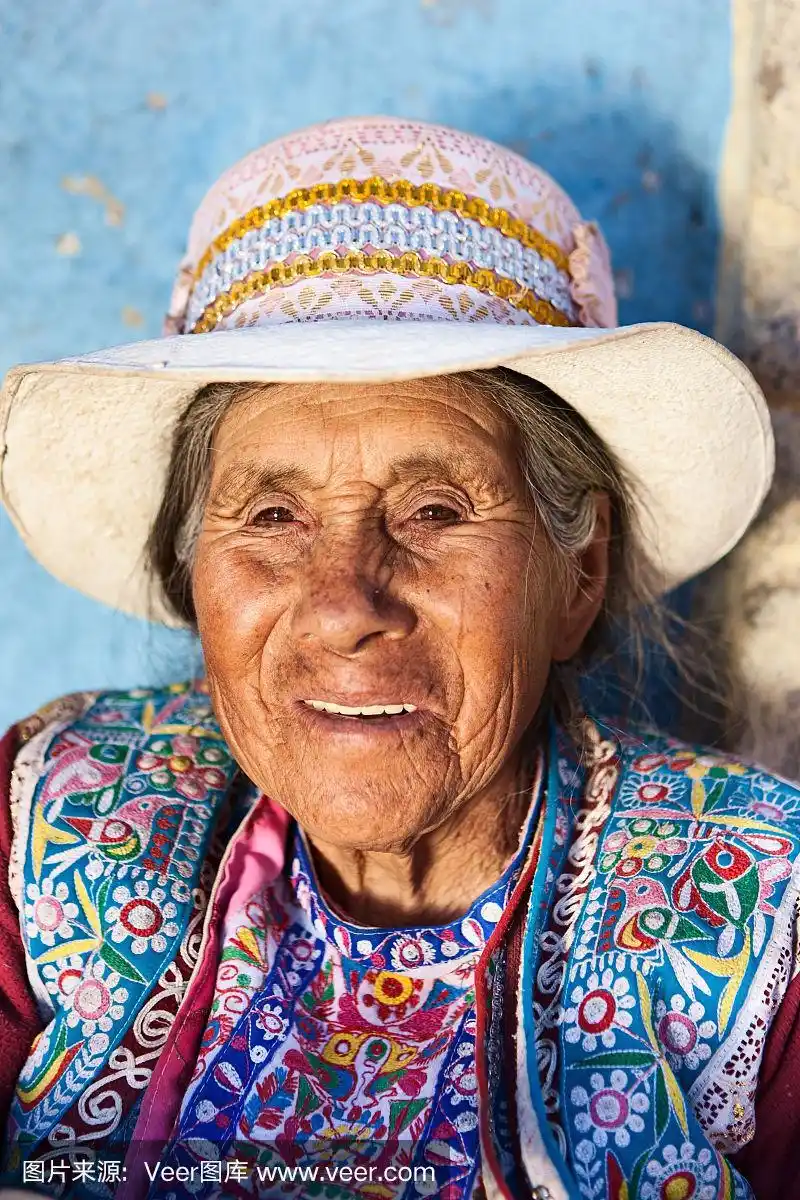 穿着民族服装的秘鲁妇女,秘鲁的chivay
