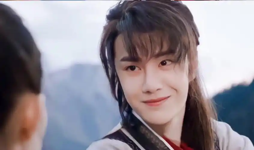 继《熹微》后,有翡插曲《无华》也遭抵制,网友:堵住刘宇宁的嘴_王一博