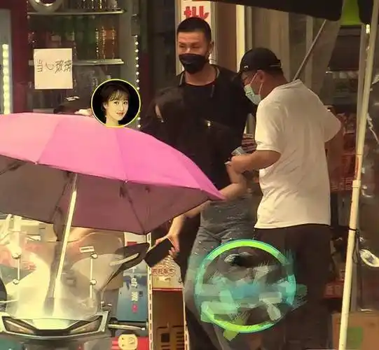 穿露脐装买零食,一路小跑毫不受影响|钟汉良|娱乐圈_网易订阅