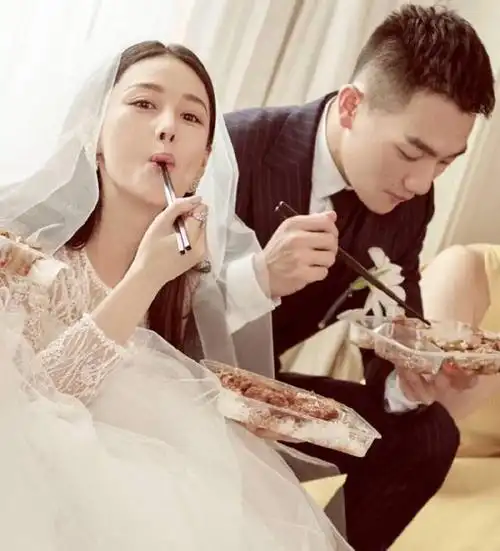 张馨予的老公何捷,居然这么厉害,网友:难怪能推翻黑料重新走红