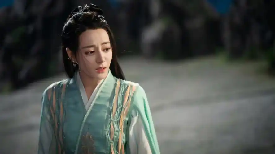 打不碎的傲骨与囚不住的灵魂,是爱,更是自由"是我们纪云禾##迪丽热巴