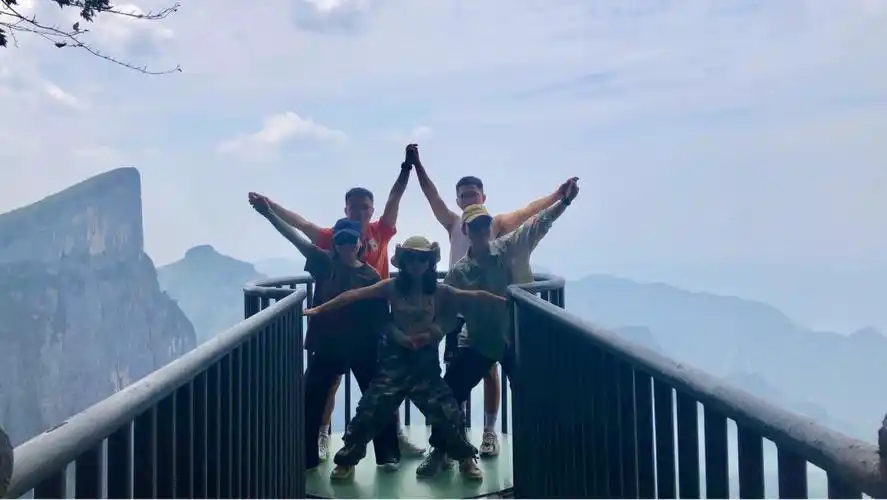 五姐妹打卡五角星82拍照团建就选张家界60