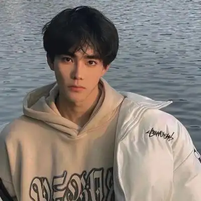 2022头像男真人帅气高冷长相帅气又有才华的男生