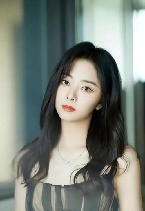 谭松韵被曝与万达导演结婚?与景甜有染?