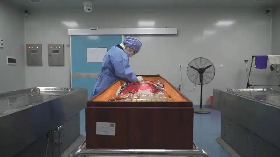 入殓师观察手记第②篇如何为遗体整容化妆这是一次最近距离的感受