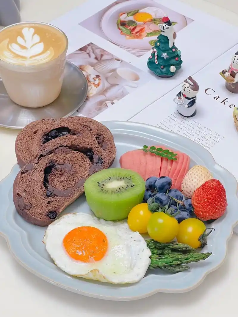 仪式感满满的中西合璧早餐摆盘.早安  ,用一份早餐开启元气 - 抖音