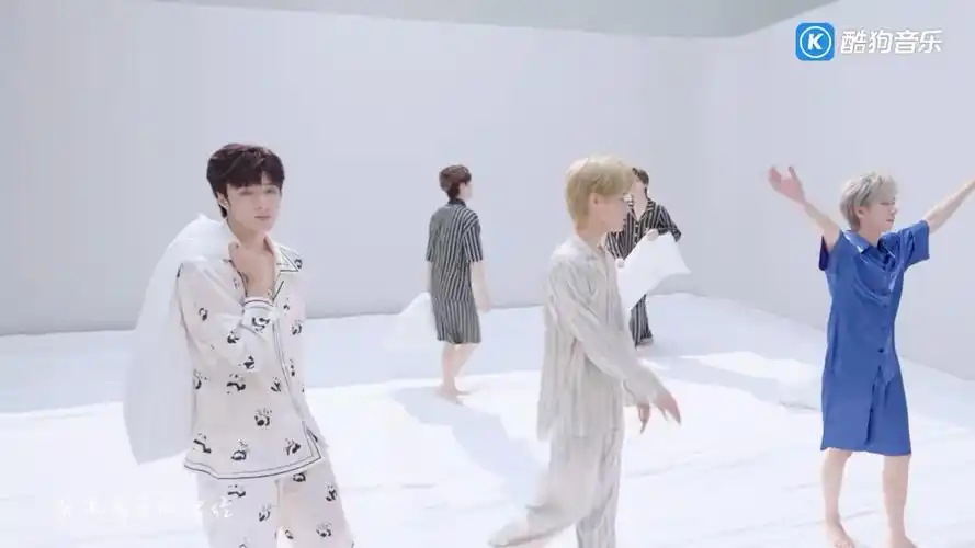 时代少年团《躺着真舒服》睡衣版