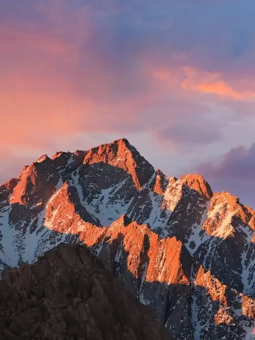 iphone7 官方壁纸"亮色气泡"高清无码大图下载