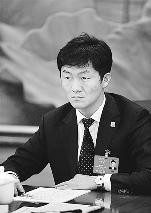 的徐滔被免职32岁的周密当上县委书记昔日的副市长董海涛现已离开该市