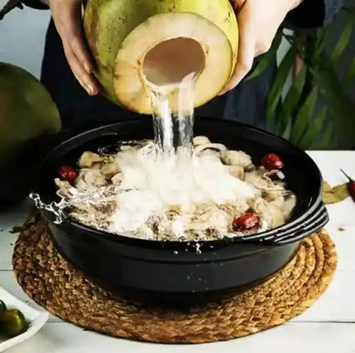 椰语江南海南椰子鸡火锅