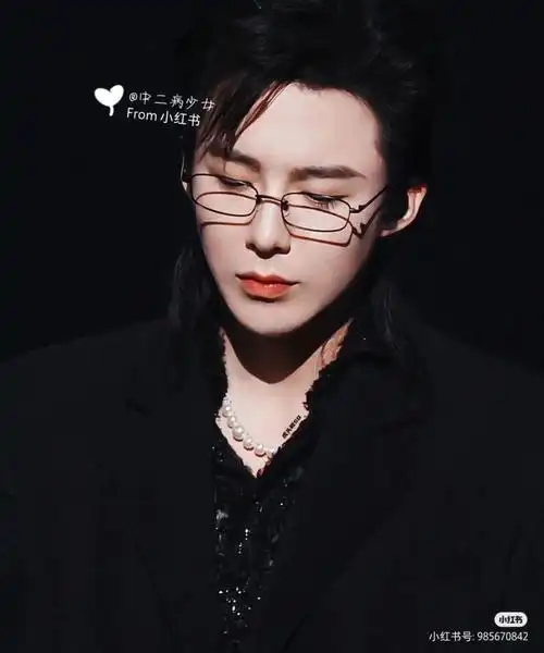 刘宇宁壁纸宁哥超帅