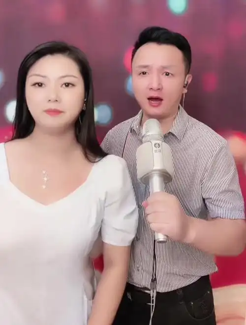 罗姣,九歌直播演唱《敖包相会》欢迎大家观看-度小视