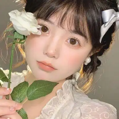 清新唯美阳光头像 女生头像/你和三月 都是春天