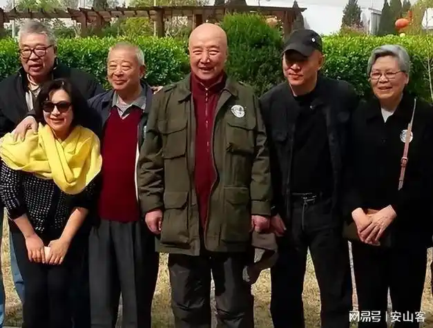 内地功夫女星现状丁岚情路坎坷两婚两离黄秋燕二婚终获幸福