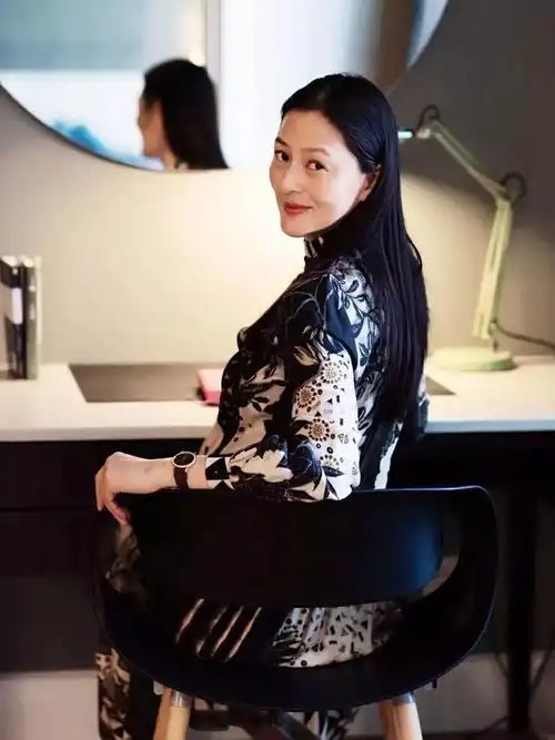 我的前半生如懿传制片人黄澜为了筹备新剧把自己家砸了重装