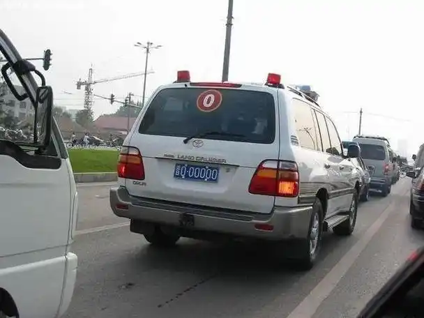 这辆稀有,奔驰s600老款虎头奔,原是省警卫局的车,原车黑色,挂晋o.
