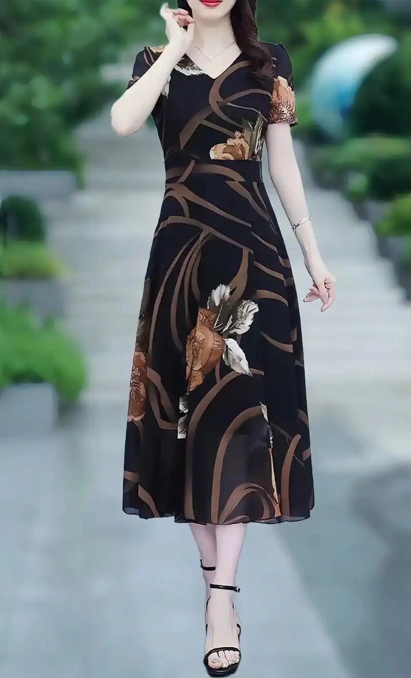 姐妹们,这款赫本风雪纺碎花气质连衣裙采用了优质的雪纺面料精致而成