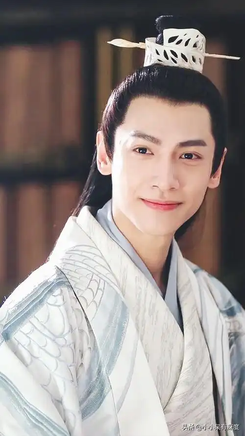 《何以笙箫默》里的吴倩因戏生情,但似乎也是传闻,罗云熙还特意发微博