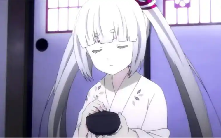 白发双马尾带刀萝莉