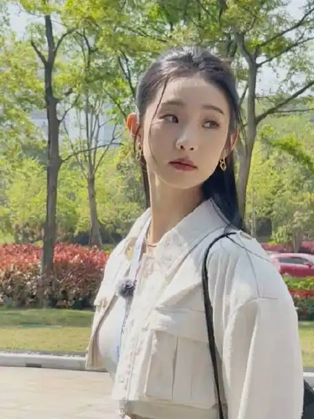 不知道今天在1111新媒体公司又会遇到什么样的故事@张艺凡时代峰峻