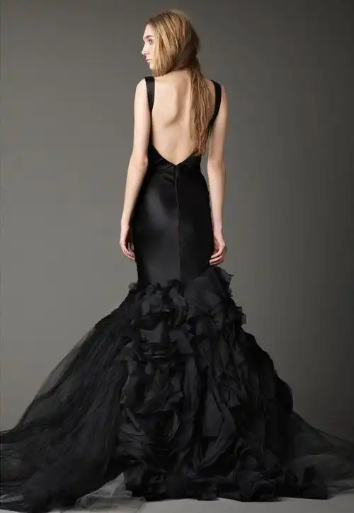 双肩婚纱双肩深v王薇薇婚纱2012鱼尾华丽款高个新娘新选择-丽雅特婚纱