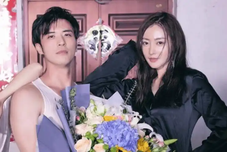 原创笑懵了善恶到头终有报31岁无人敢娶的古力娜扎已经活成了笑话