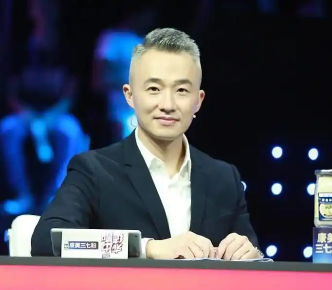 上海台主持人程雷,兢兢业业工作了27年,因参加生日宴会提前下岗